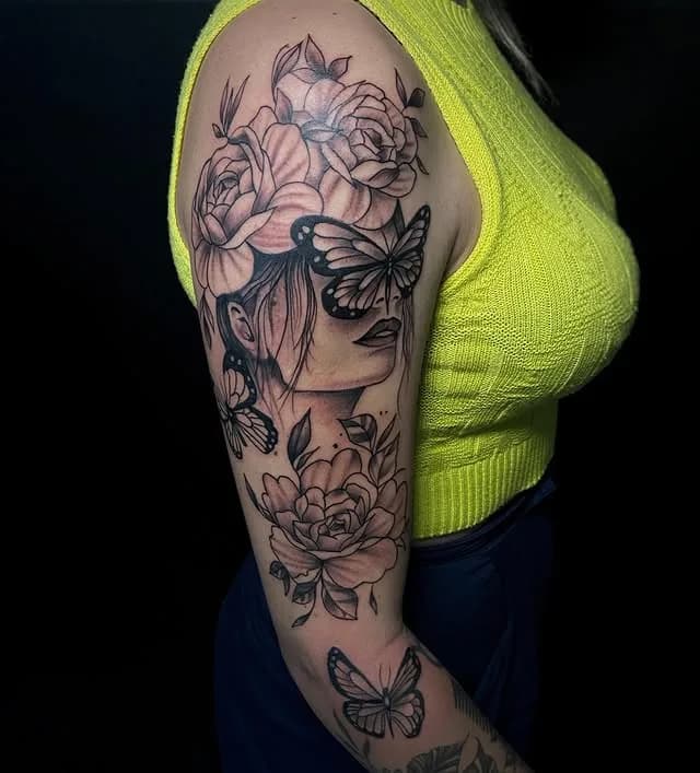 Tatuagem estilo Blackwork feita por Jeff Tattoo — estúdio de tatuagem em Gaspar, SC